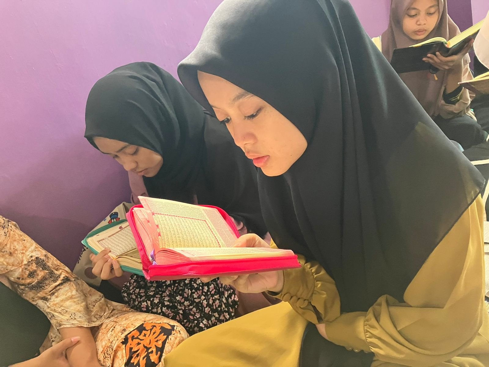 Keutamaan Menghafal Al-Quran bagi Muslimah